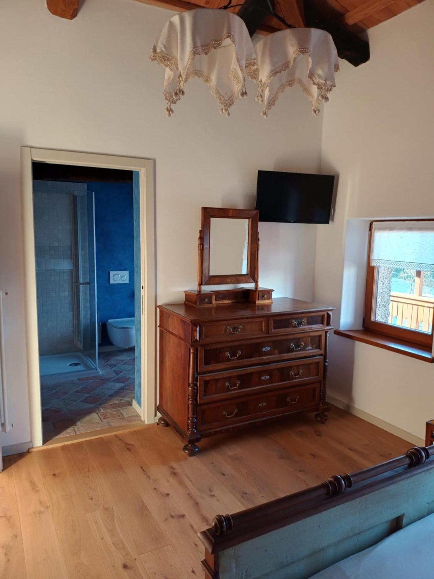 La Farie Bed and Breakfast Mediis Eksteriør billede