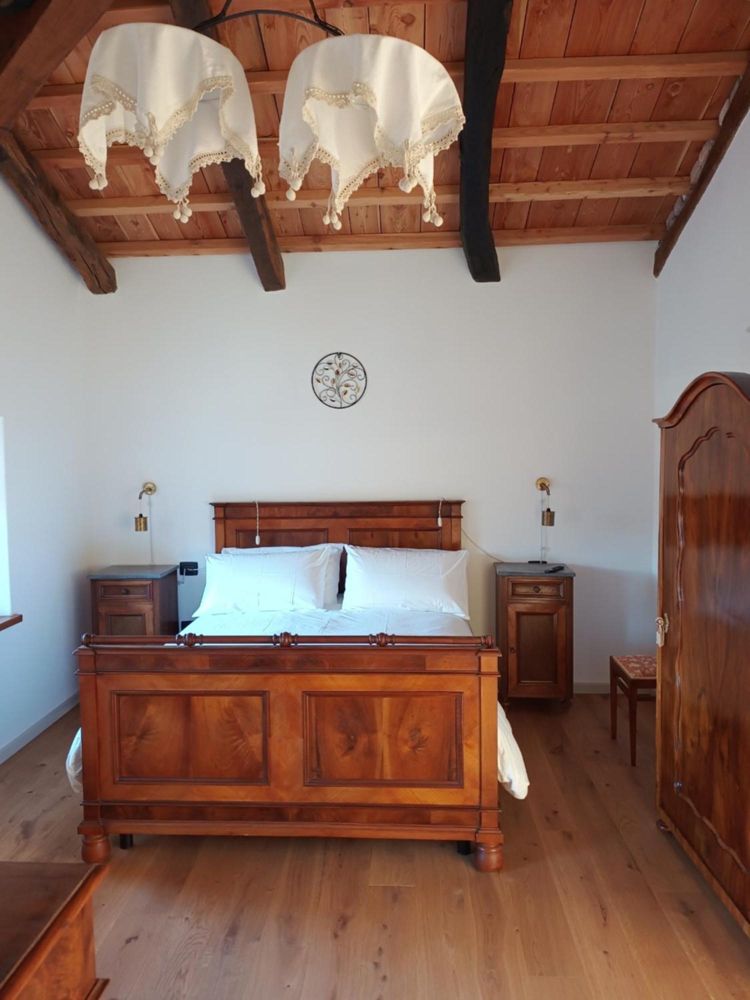 La Farie Bed and Breakfast Mediis Eksteriør billede